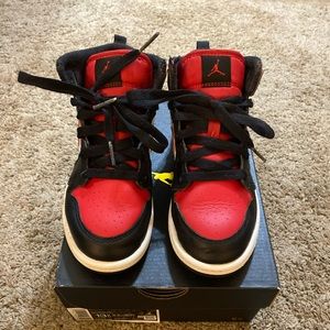 PRESCHOOL JORDAN 1 MID